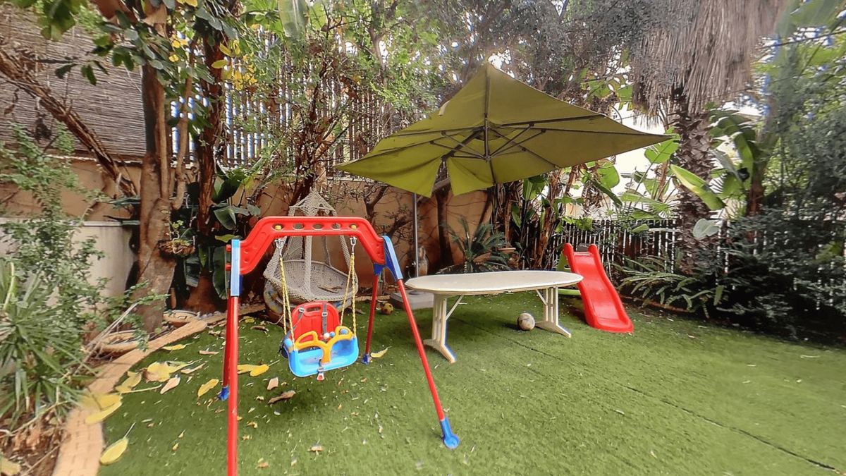 למכירה: בית פרטי נדיר בכפר גנים פתח תקווה – תמונה 8