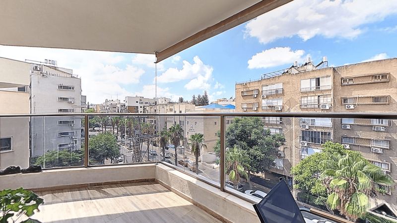 למכירה דופלקס 7 חדרים ברחוב טרומפלדור כפר גנים פתח תקווה – תמונה 5
